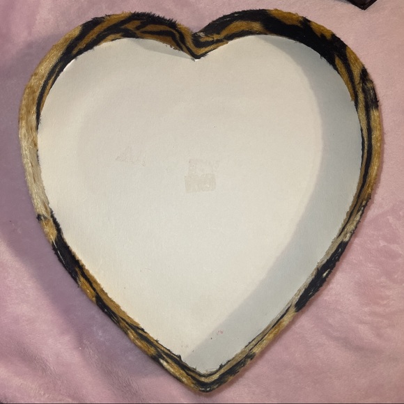 Fuzzy Leopard Print Heart Shaped Candy Storage Box - Picture 3 of 5